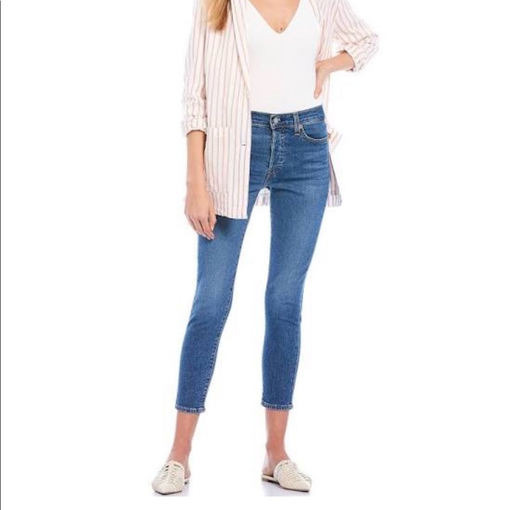 Levi Wedgie Skinny size 29